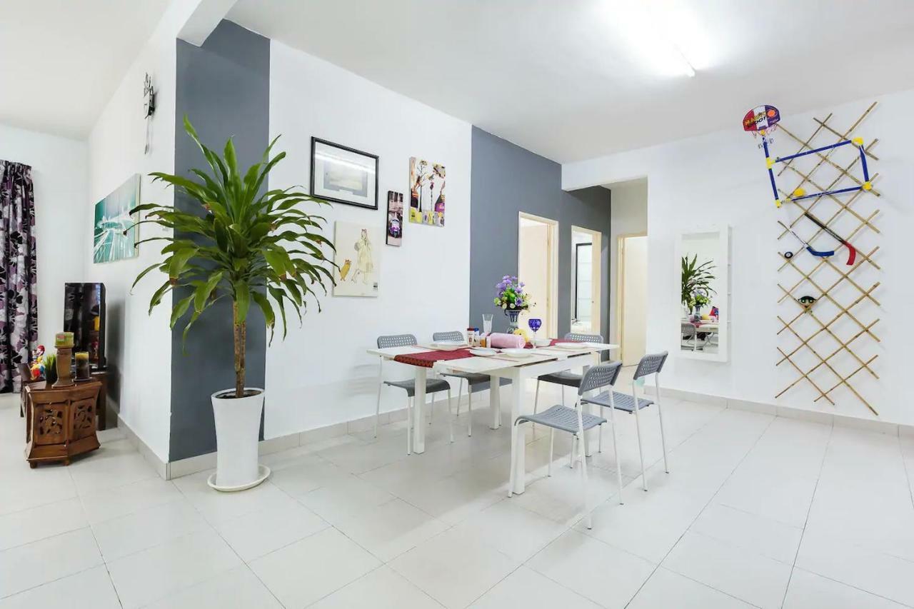 Homestay@Aeon Desa Tebrau Джохор-Бару Экстерьер фото